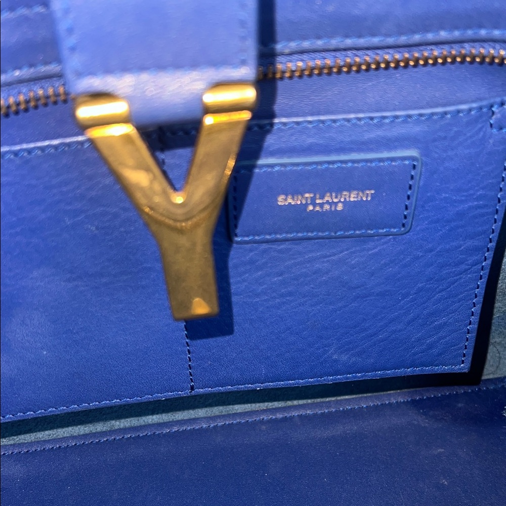 Ysl Elegant Blue Leather Handbag - Picture 6 of 7